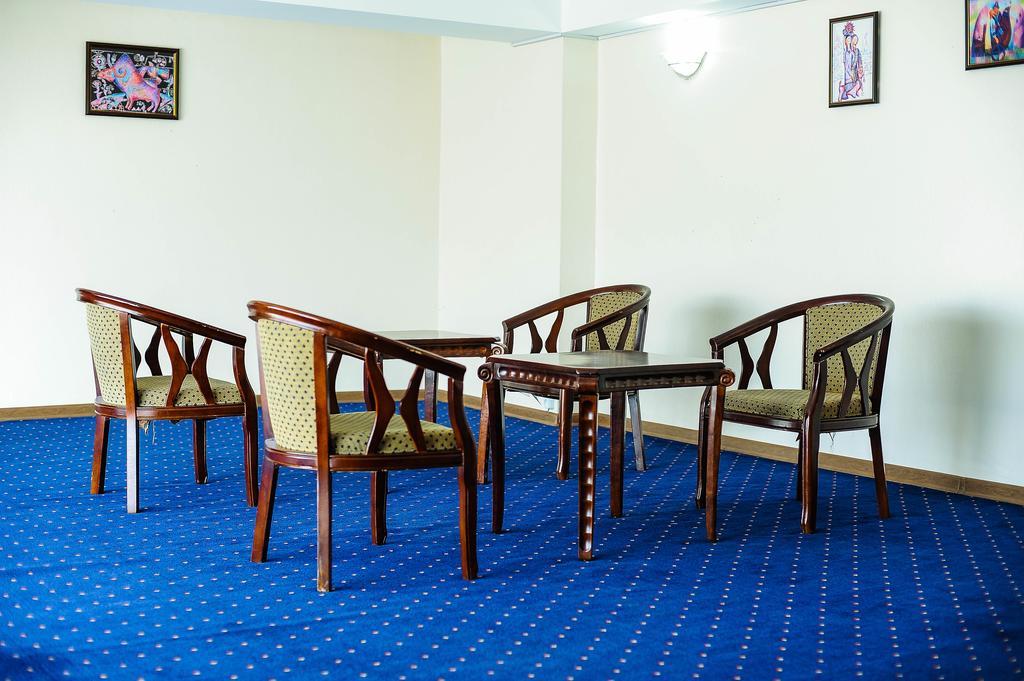 Dostyk Hotel Shymkent Exterior photo